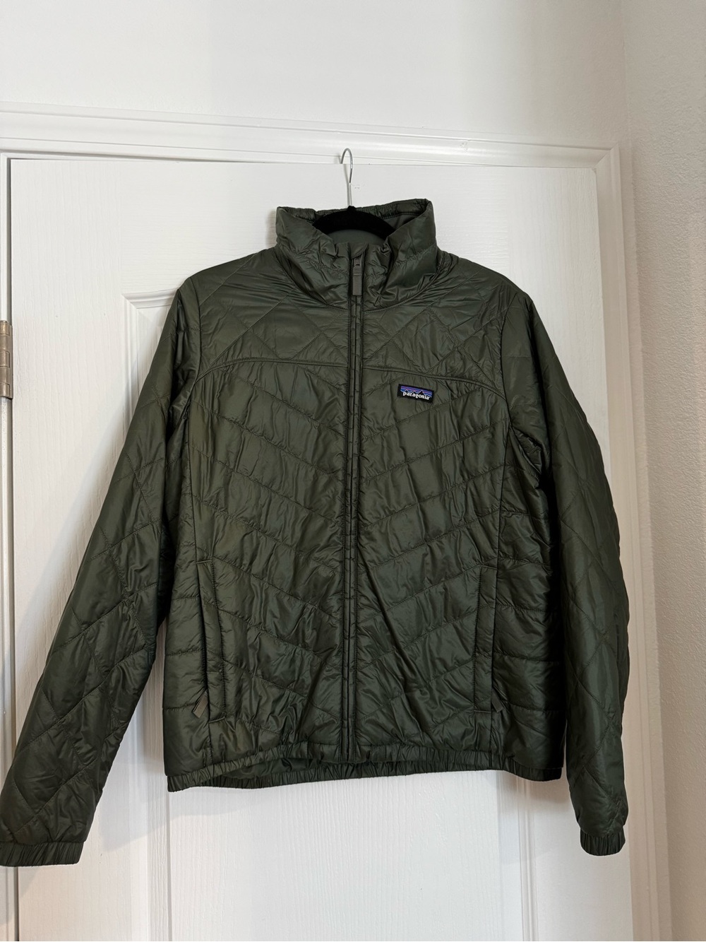 Women’s Patagonia Olive Green Quilted Lightweight Puffer Jacket